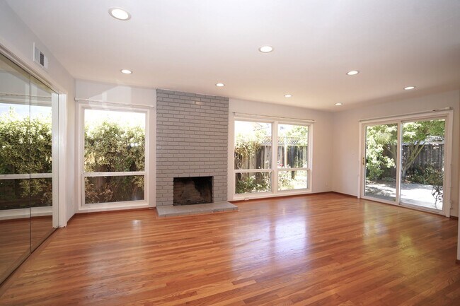 1185 Countess Ct San Jose, CA 95129 photo 3