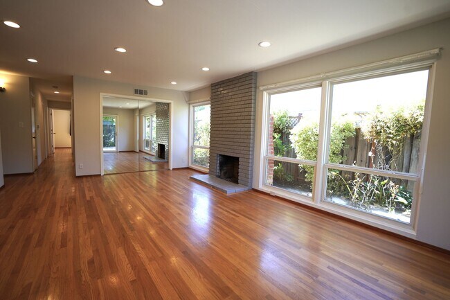 1185 Countess Ct San Jose, CA 95129 photo 4