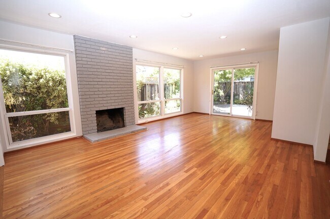 1185 Countess Ct San Jose, CA 95129 photo 2