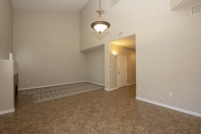 1102 W Glendale Ave Phoenix, AZ 85021 photo 2