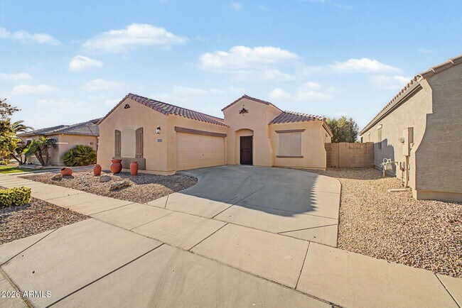 706 E Las Colinas Pl Chandler, AZ 85249 photo 2