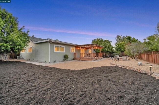 3BR/2BA Single Family House on Fafnir Pl · Pleasant Hill photo 2