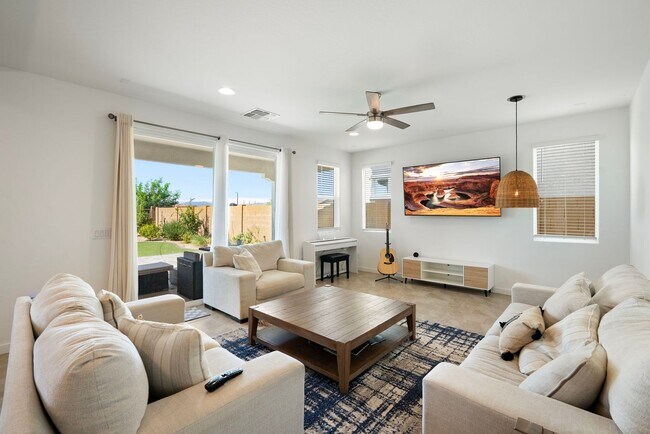 3110 E Hayfield Wy San Tan Valley, AZ 85140 photo 2
