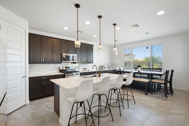 3110 E Hayfield Wy San Tan Valley, AZ 85140 photo 4