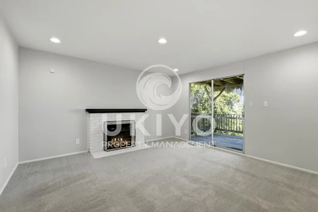6809 Colton Blvd Oakland, CA 94611 photo 2