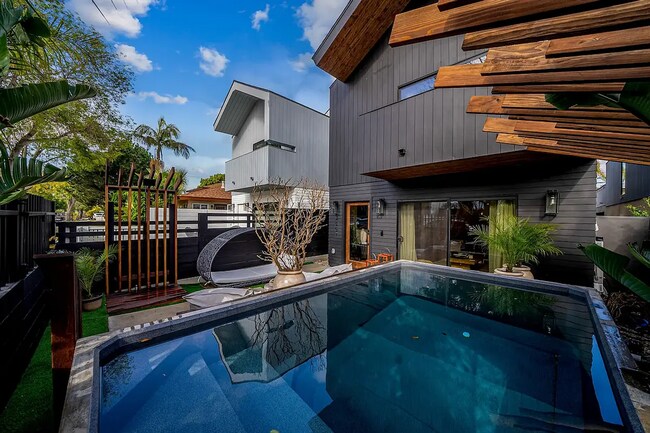 3857 Sequoia St San Diego, CA 92109 photo 3