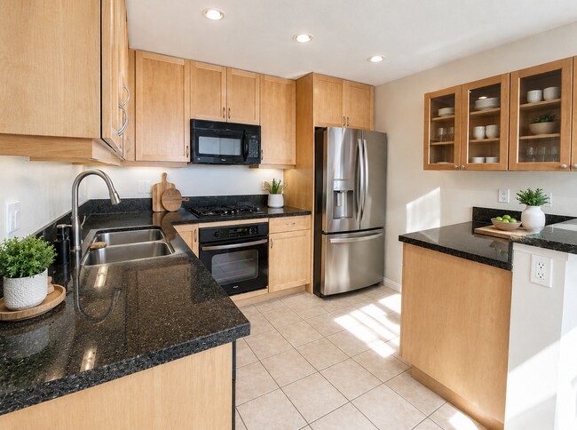 850 Beech St San Diego, CA 92101 photo 2