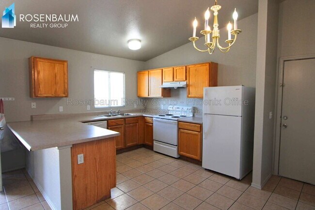 13295 S Durango Rd Arizona City, AZ 85123 photo 4