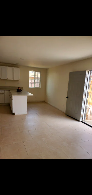 1373 Holly Ave Imperial Beach, CA 91932 photo 4