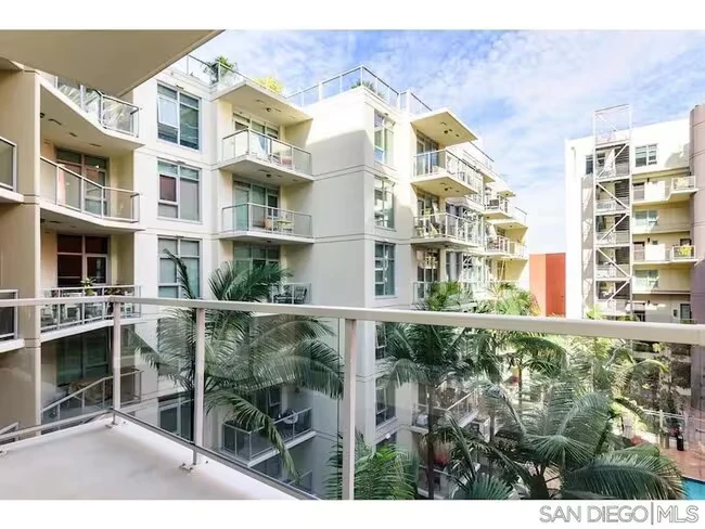 1431 Pacific Hwy San Diego, CA 92101 photo 4