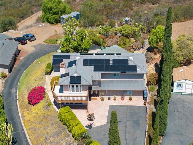 10028 Del Dios Rd Escondido, CA 92029 photo 2