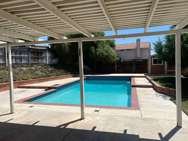 39780 Oak Cliff Dr Temecula, CA 92591