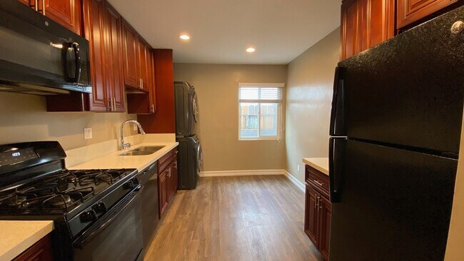 4245 Euclid Ave San Diego, CA 92115 photo 2