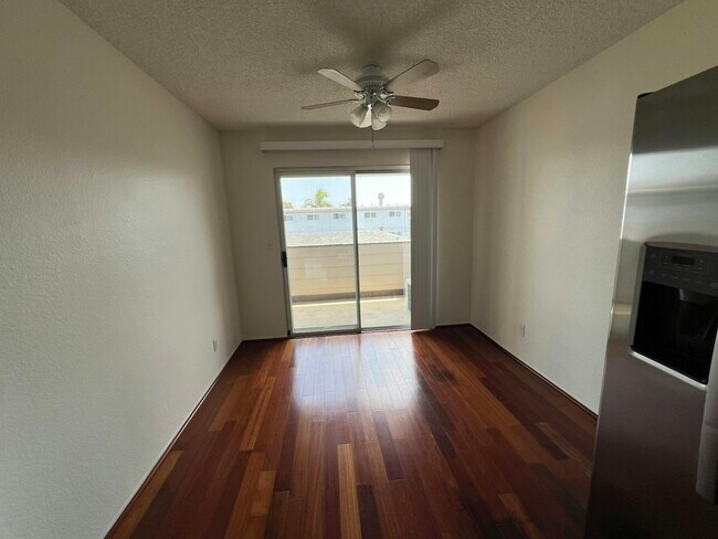 569 E St Chula Vista, CA 91910 photo 5