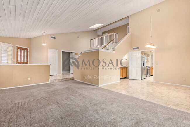 10156 E Becker Ln Scottsdale, AZ 85260 photo 4