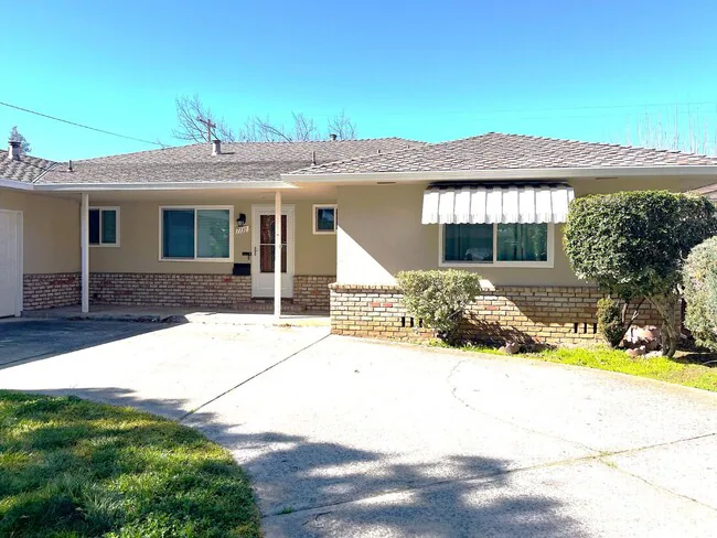 7731 Filice Dr Gilroy, CA 95020 photo 4