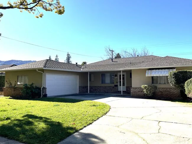 7731 Filice Dr Gilroy, CA 95020 photo 2