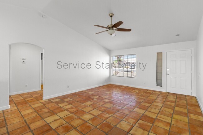 6312 E Preston St Mesa, AZ 85215 photo 4