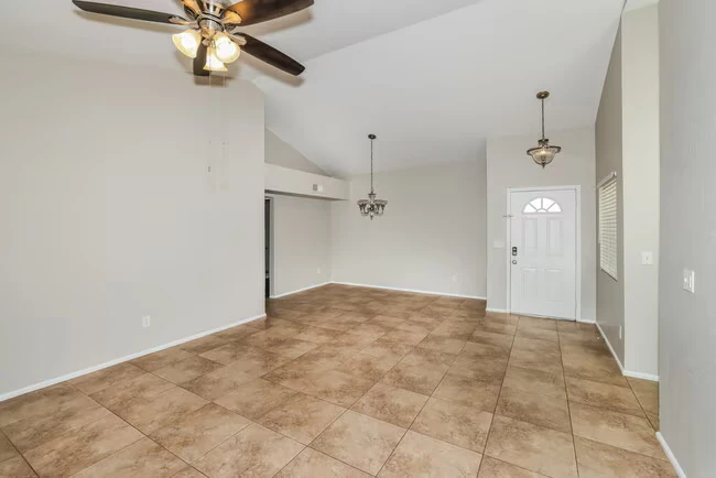4814 W McRae Way Glendale, AZ 85308 photo 3