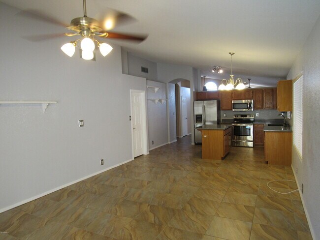 853 E Constitution Dr Chandler, AZ 85225 photo 5