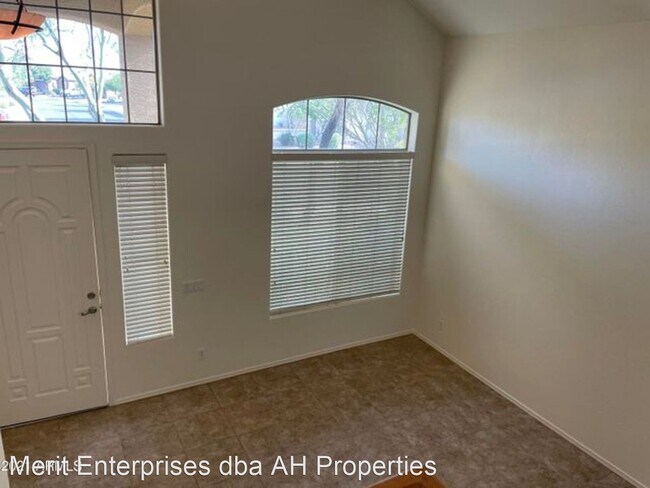 42114 N 44th Dr Phoenix, AZ 85086 photo 3
