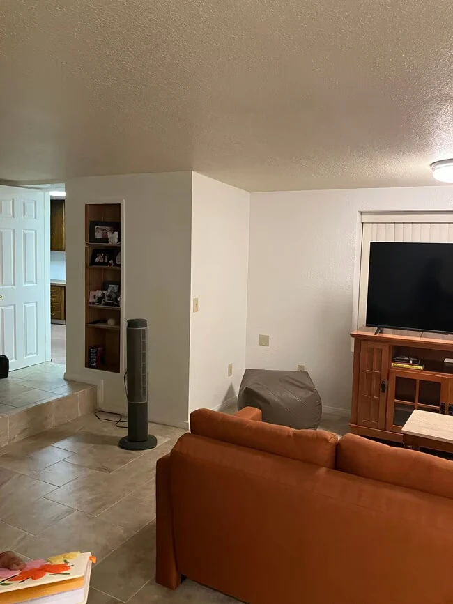 21 B Del Mar Ave Chula Vista, CA 91910 photo 2