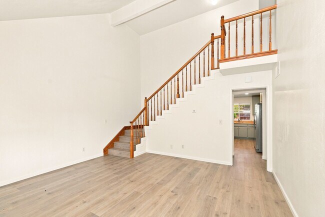 831 Lightwood Ct Rohnert Park, CA 94928 photo 4