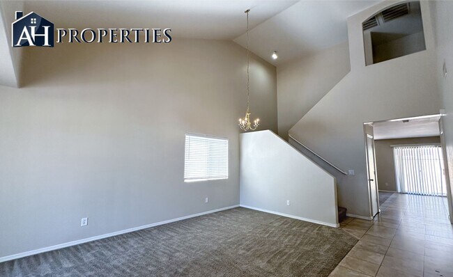10722 W Coolidge St Phoenix, AZ 85037 photo 4