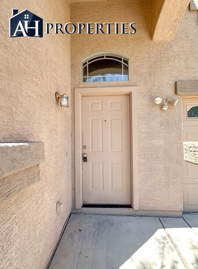 10722 W Coolidge St Phoenix, AZ 85037 photo 3