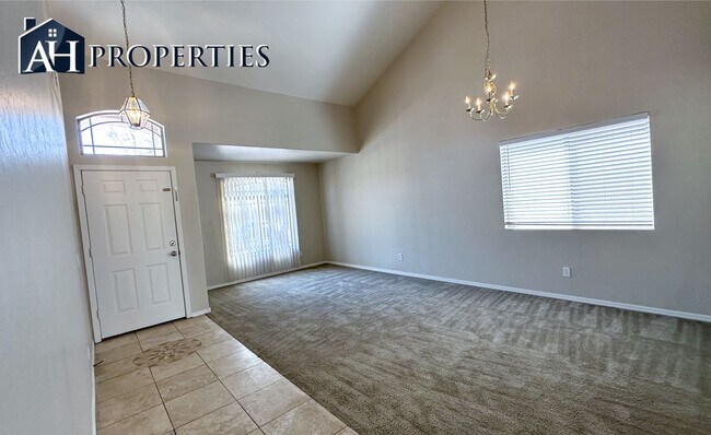 10722 W Coolidge St Phoenix, AZ 85037 photo 5