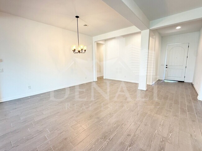 5214 W Thresher Way Phoenix, AZ 85339 photo 5