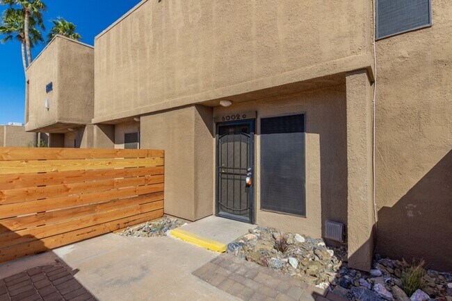 6018 W Oregon Ave Glendale, AZ 85301 photo 2
