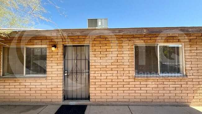 1861 N Center St Mesa, AZ 85201 photo 4