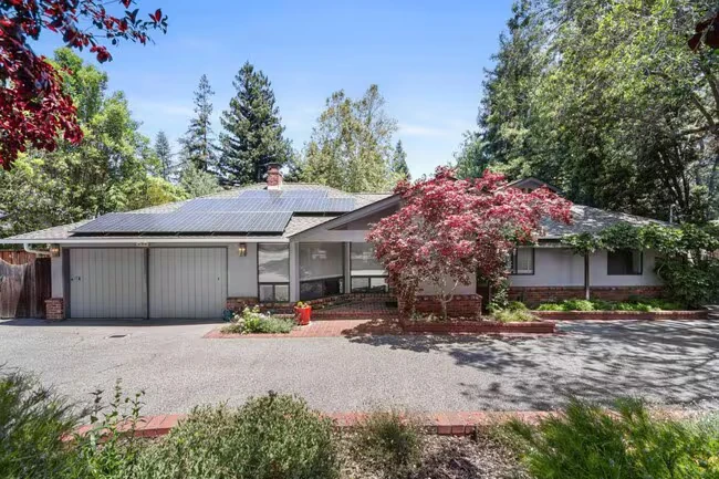 24421 Summerhill Ave Los Altos, CA 94024 photo 2
