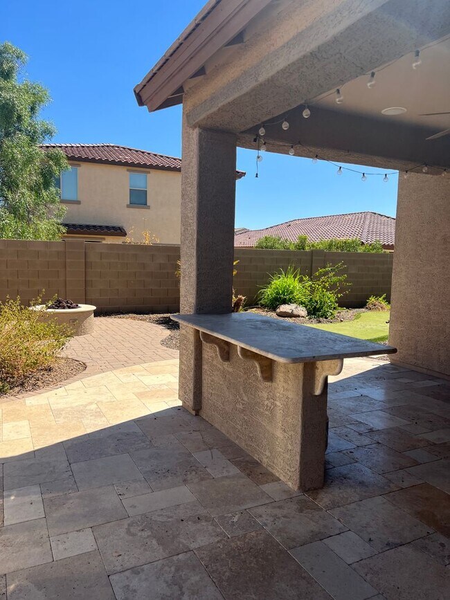 16785 W Moreland St Goodyear, AZ 85338 photo 2