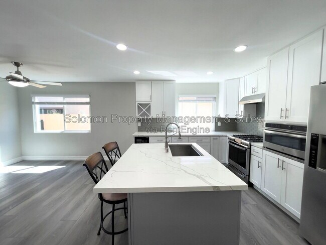 1956 Palmer Dr Oceanside, CA 92056 photo 3