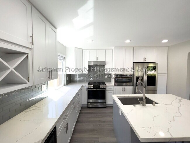 1956 Palmer Dr Oceanside, CA 92056