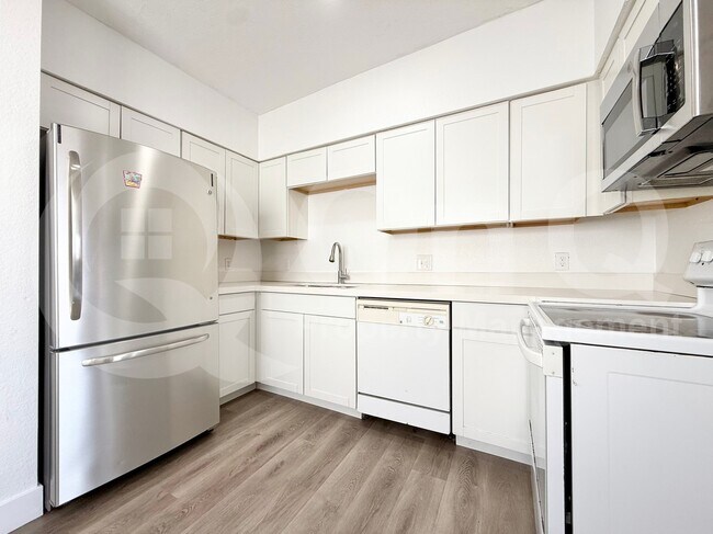 2827 E Le Marche Ave Phoenix, AZ 85032 photo 5