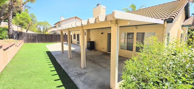 39879 N General Kearny Rd Temecula, CA 92591 photo 2