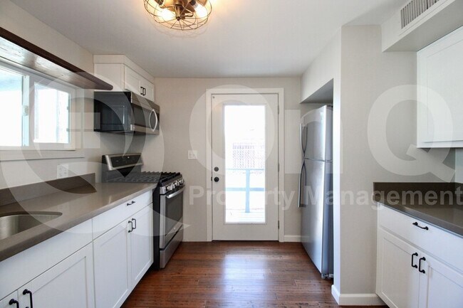 1319 E Pierce St Phoenix, AZ 85006 photo 5