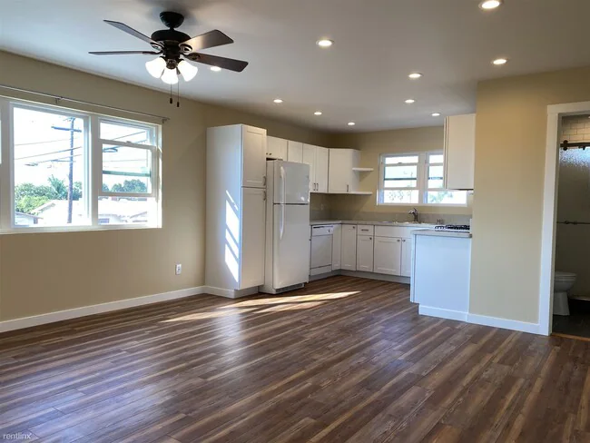 2752 Landis St San Diego, CA 92104 photo 2