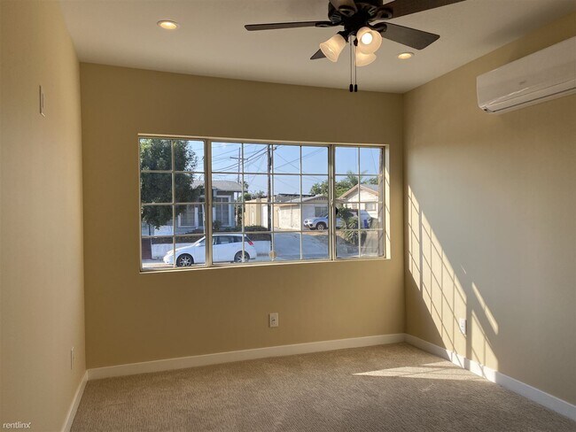 2752 Landis St San Diego, CA 92104 photo 4