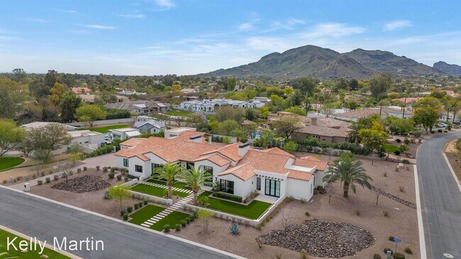 5353 E Sanna St Paradise Valley, AZ 85253 photo 4