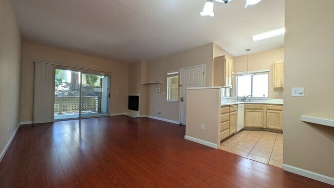 143 Tuscany Ct Hercules, CA 94547 photo 3