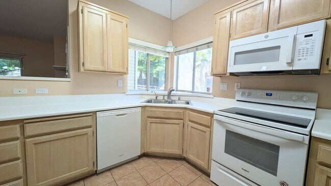 143 Tuscany Ct Hercules, CA 94547 photo 5