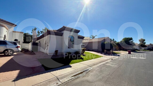 8133 E Cortez Dr Scottsdale, AZ 85260 photo 3