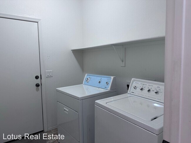 4415 E Peach Tree Dr Chandler, AZ 85249 photo 4