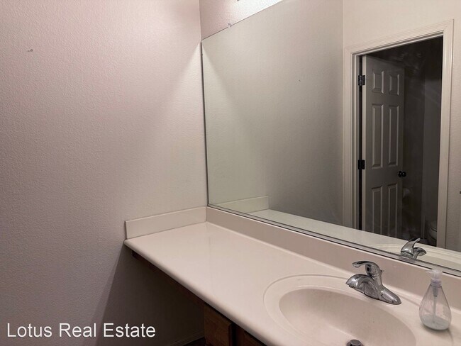 4415 E Peach Tree Dr Chandler, AZ 85249 photo 2