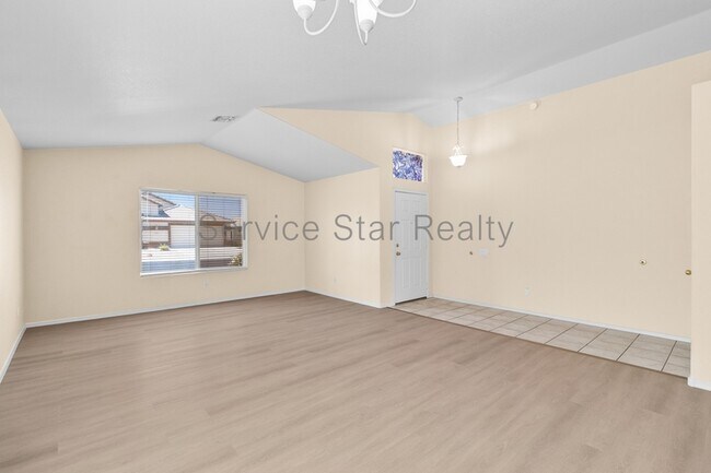 12934 W Cheery Lynn Rd Avondale, AZ 85392 photo 5