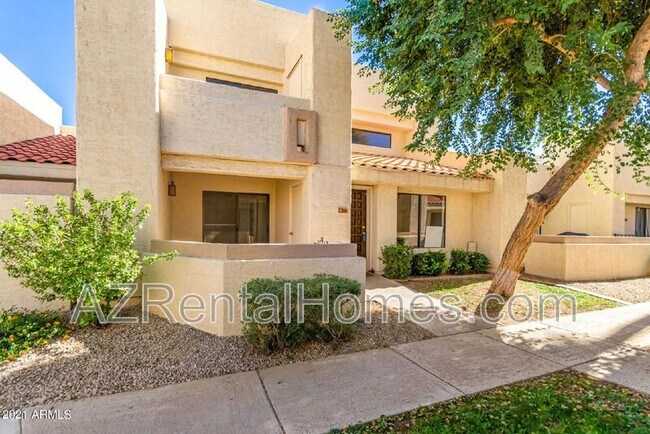 746 E Morningside Dr Phoenix, AZ 85022 photo 2